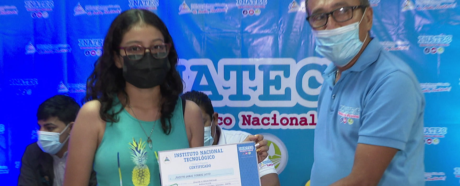 Inatec entrega certificados a egresados de curso de inglés