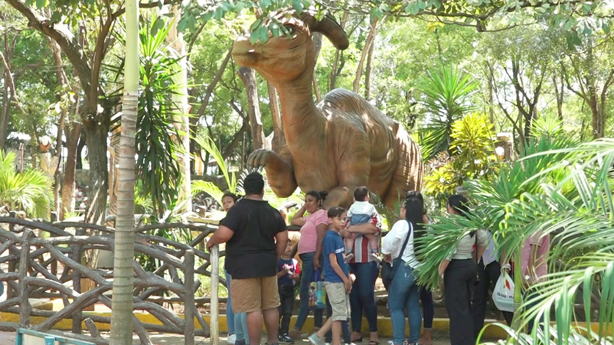 Parque Saurio De Nindir El Lugar Perfecto Para Visitar En Estas