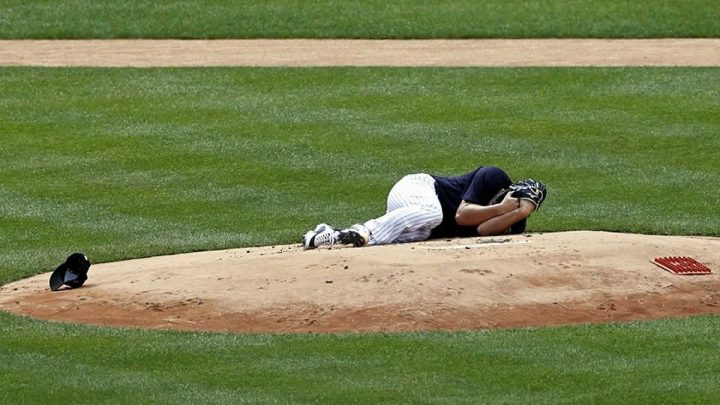 Los Yankees preocupados por el pelotazo que recibió Tanaka
