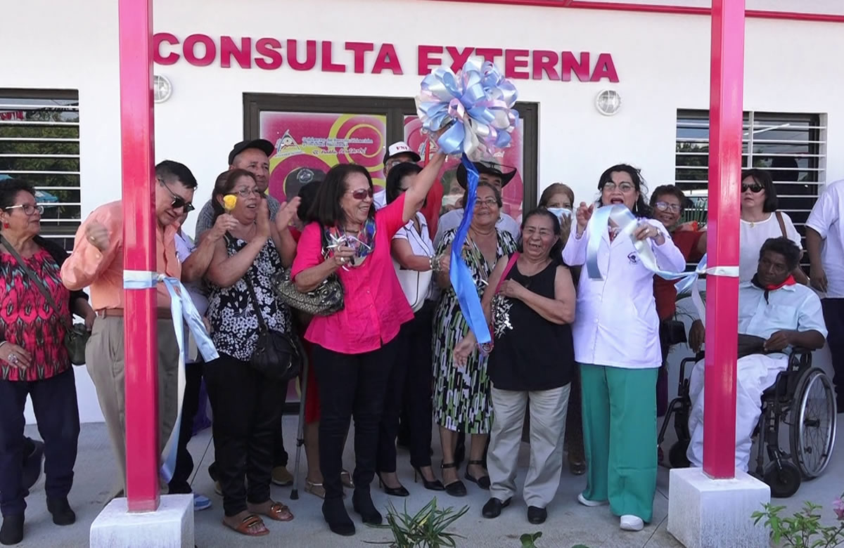 Inauguran el Centro de Atención para los Adultos Mayores 