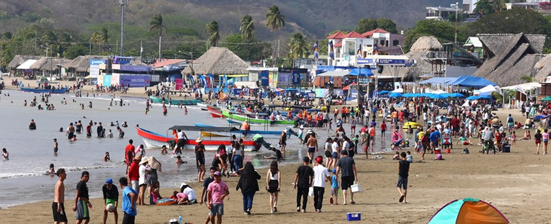 Playas de San Juan del Sur reciben a miles de veraneantes